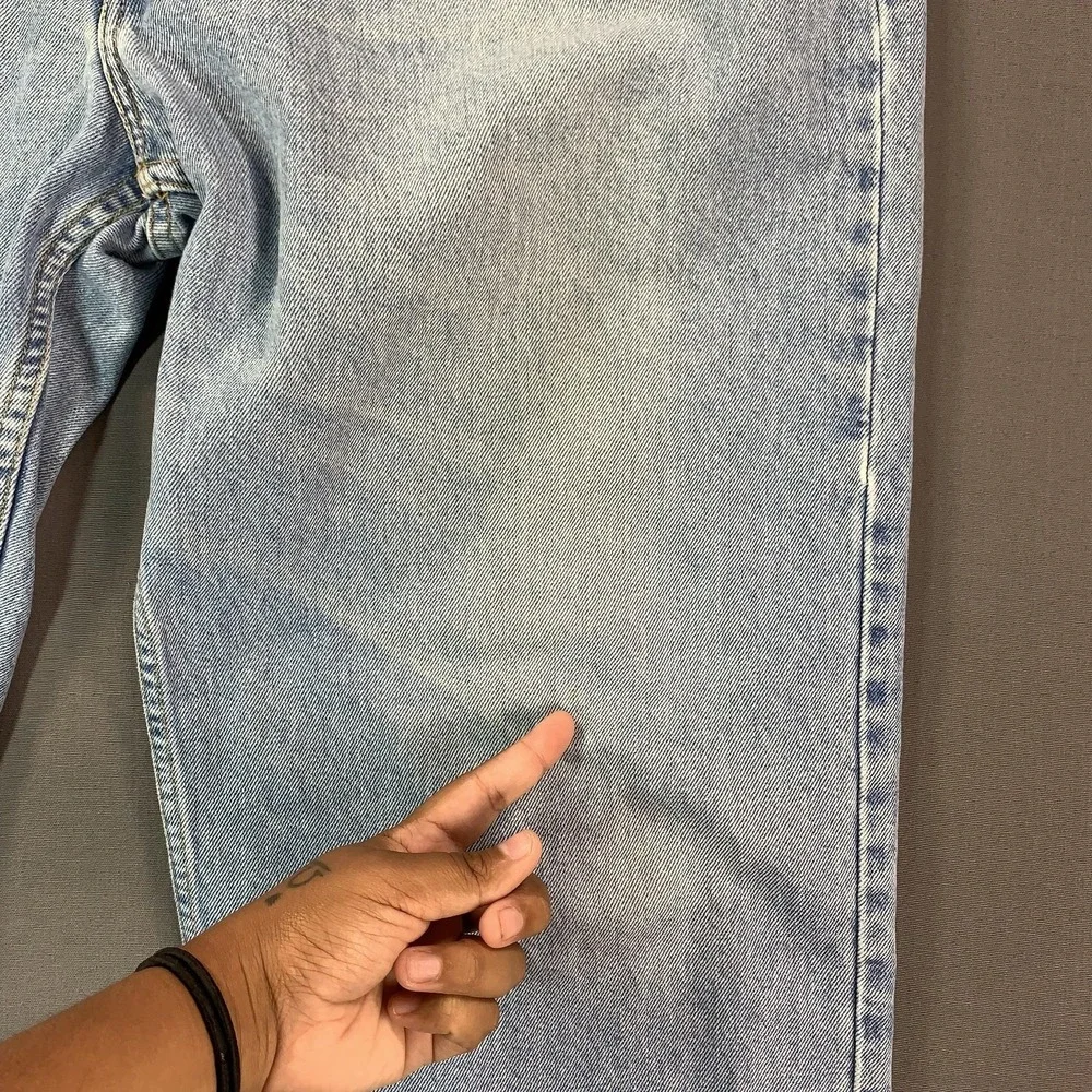 Levis 550 Jeans Mens 42x32 Blue Denim Relaxed Tapered Leg Light Wash (41x32 Fit)
